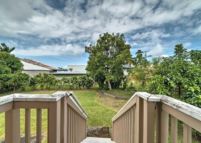 Hawaiian Hideaway With Yard Less Than 2 Miles To Hilo Bay!